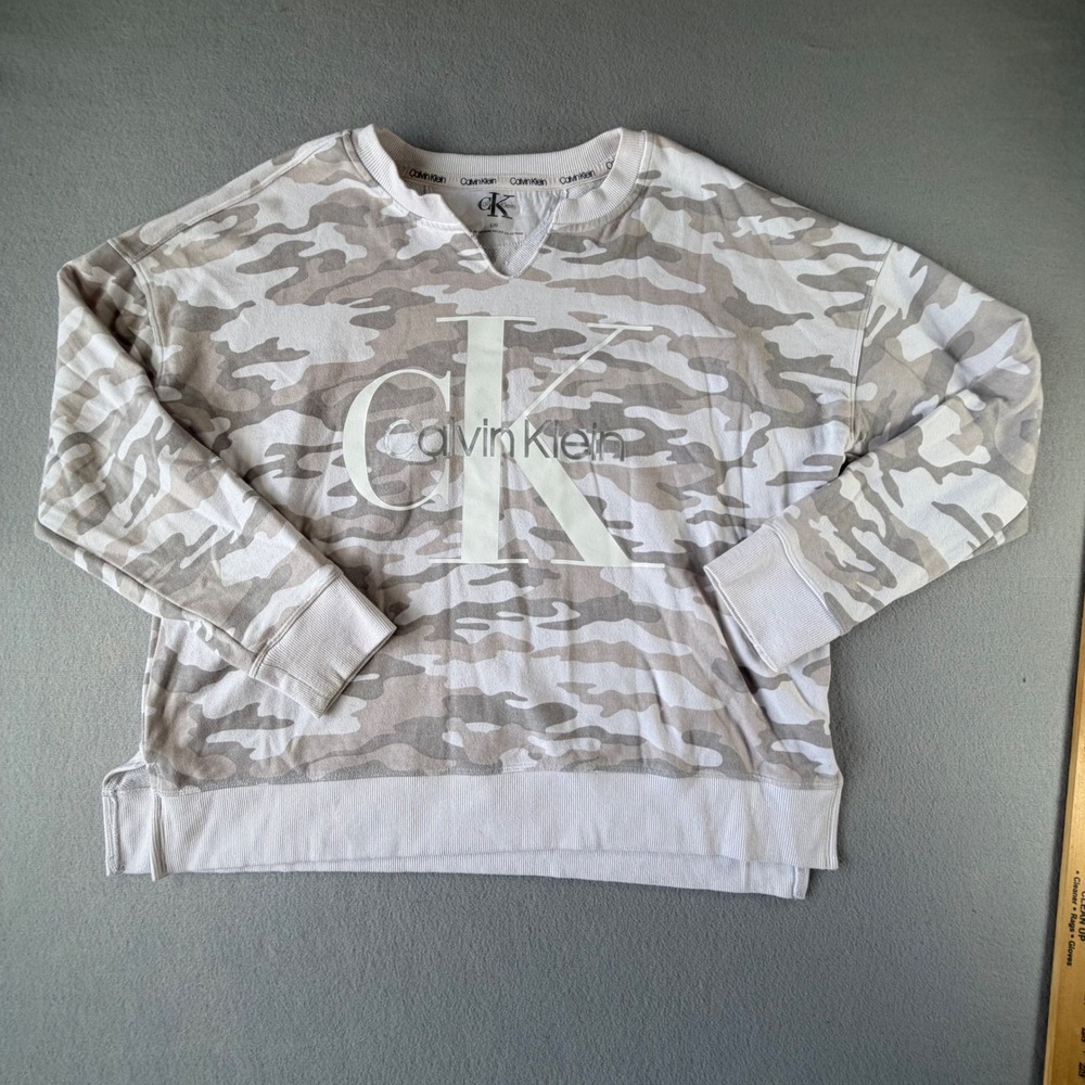 Calvin Klein Sweatshirt Women's L Gray Camo Cropped Logo Pullover Streetwear‎ CK